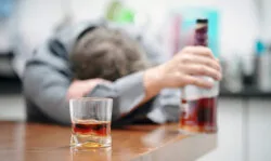 درمان مسمومیت با الکل
